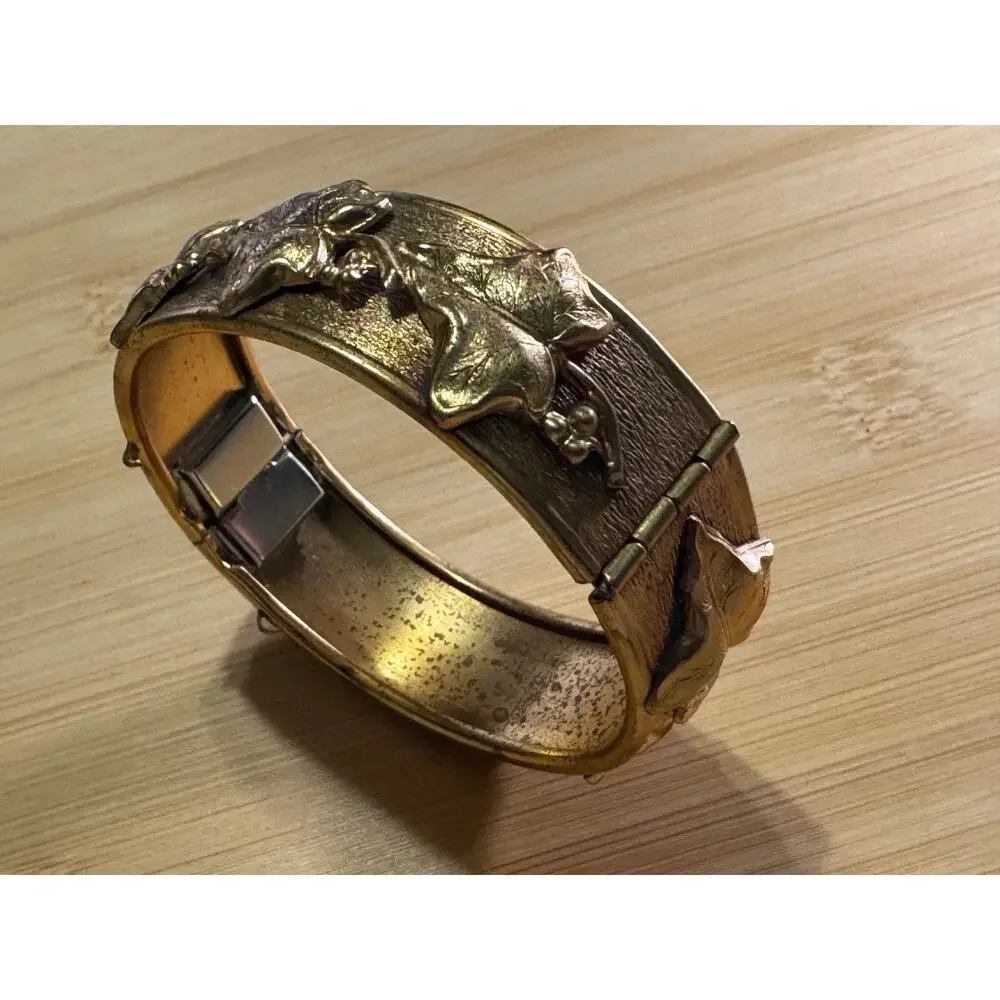 Vintage Whiting & Davis Salesman Sample Grapevine Hinged Bracelet 7in